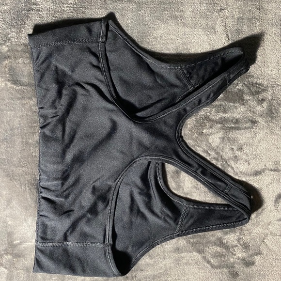 Workout top - Picture 3 of 3